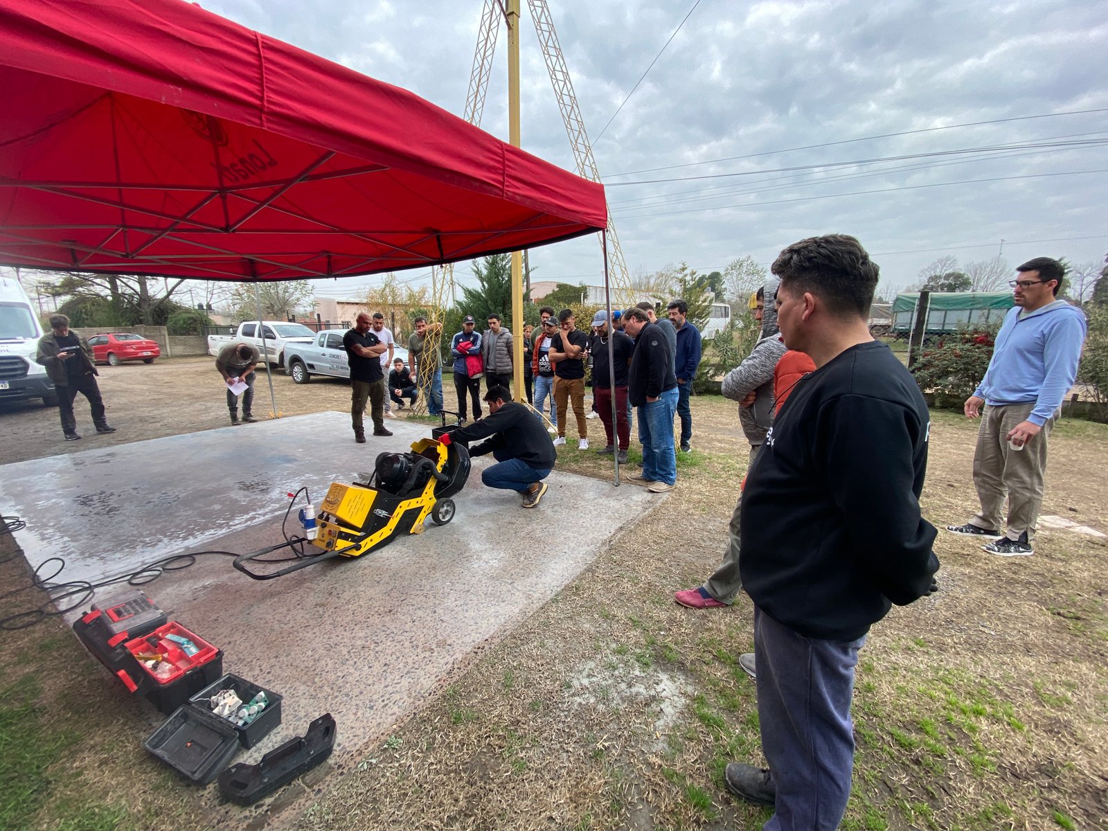 capacitacion practica curso de pulido de hormigón